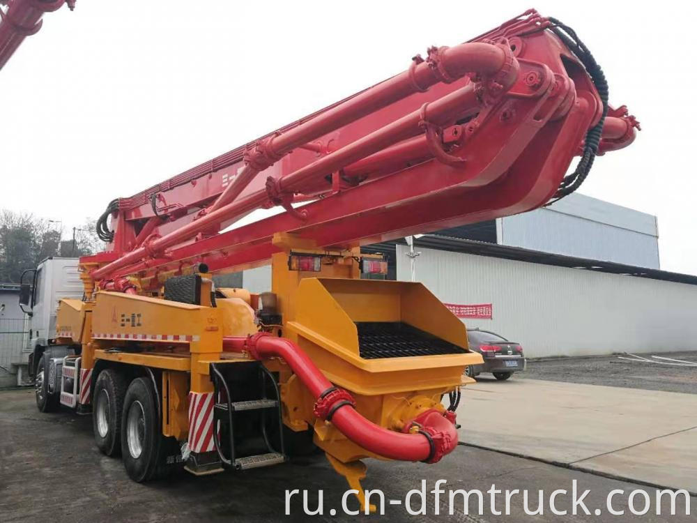 Used Concrete Pump Truck 02